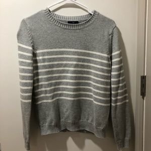 Gap sweater